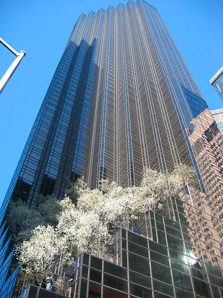 Трамп-Тауэр (Trump Tower) на 5-ой авеню, Нью-Йорк, США (Urban)