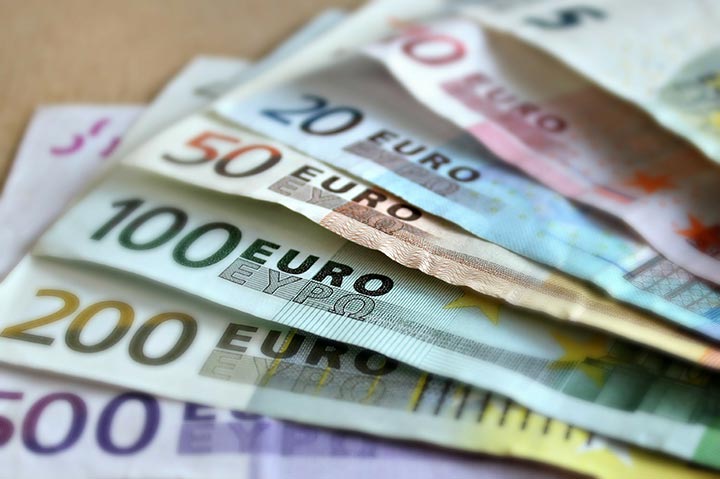 Бумажные банкноты евро
